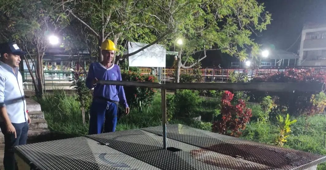 4e1ffaa4 e576 46e2 8d26 0de80794fe2e